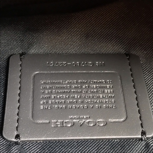 Coach Turnlock Edie Carryall Handbag Black Quilted - Picture 5 of 8